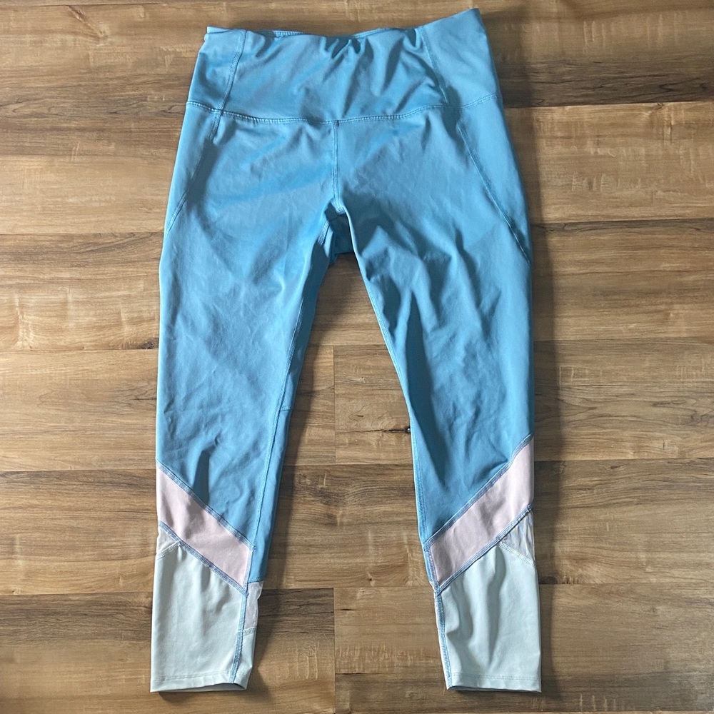 Apana Light Blue Capri Leggings with Pink & Cream Accents
